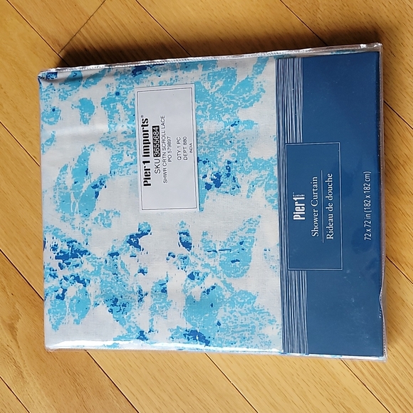 Pier 1 Shower Curtain and 12 Shower Hooks - Picture 3 of 9